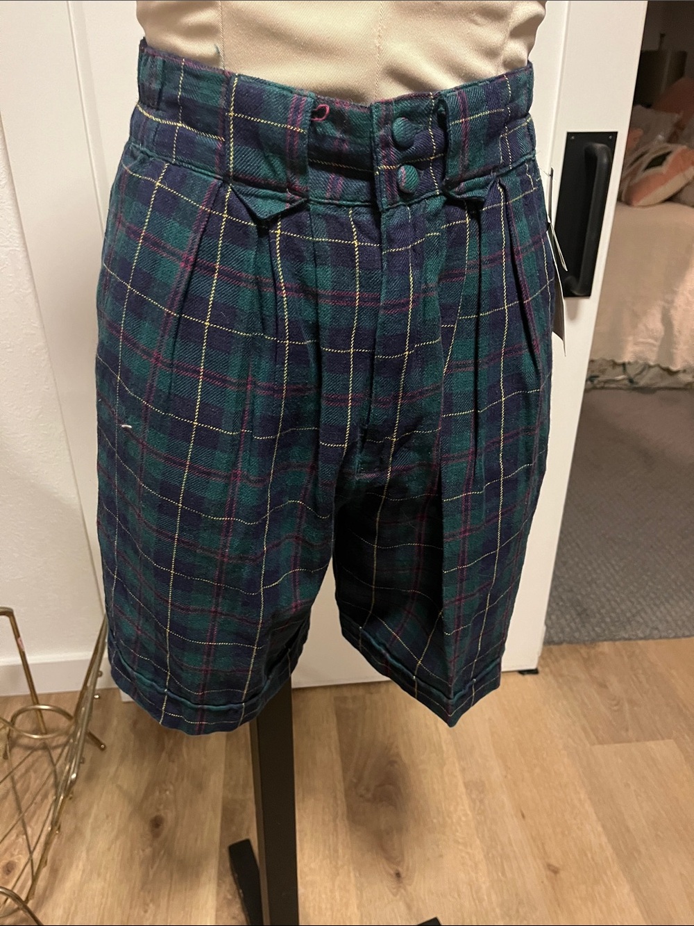 Vintage 90’s Gitano Plaid Shorts. NWT